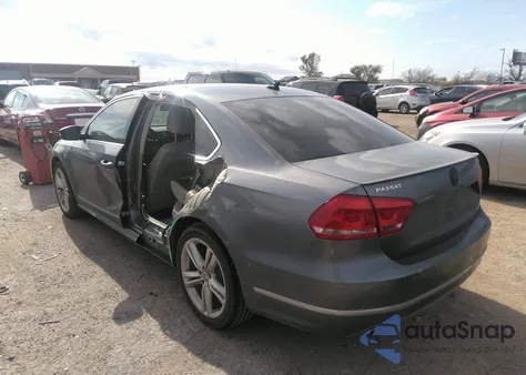 2015 Volkswagen Passat 2.0L Tdi Se z USA, uszkodzony, nr VIN 1VWBV7A35FC057603